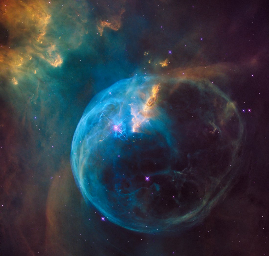旋涡星系的深空影像